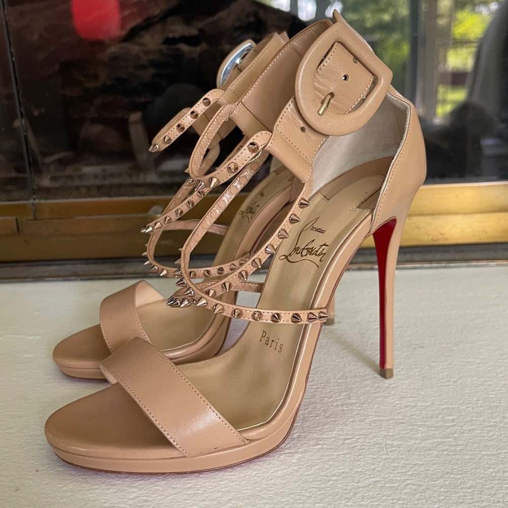 Christian Louboutin - Choca Lux platform sandals heels- nude - Size 36